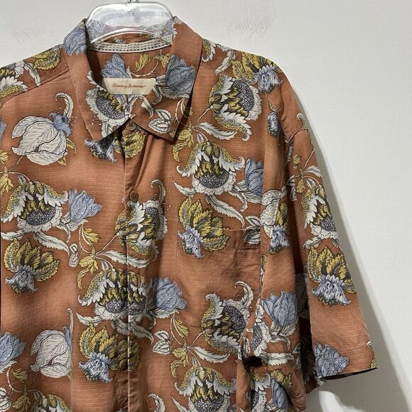Tommy Bahama Tropical Mens Shirt XL Floral 100% Silk Short Sleeve Hawaiian Trip - Picture 3 of 12